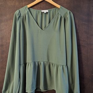 Women's Size Medium Loft Shirt